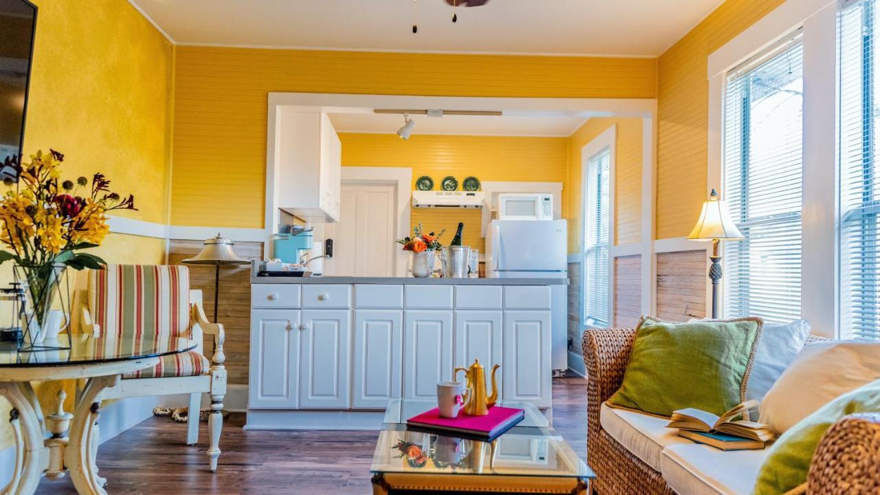 Meranova Guest Bed and breakfast 4*